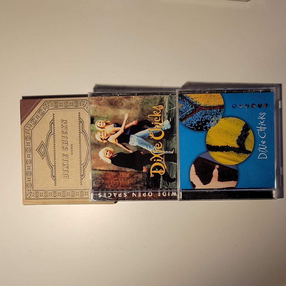 3 Dixie Chicks used CDs